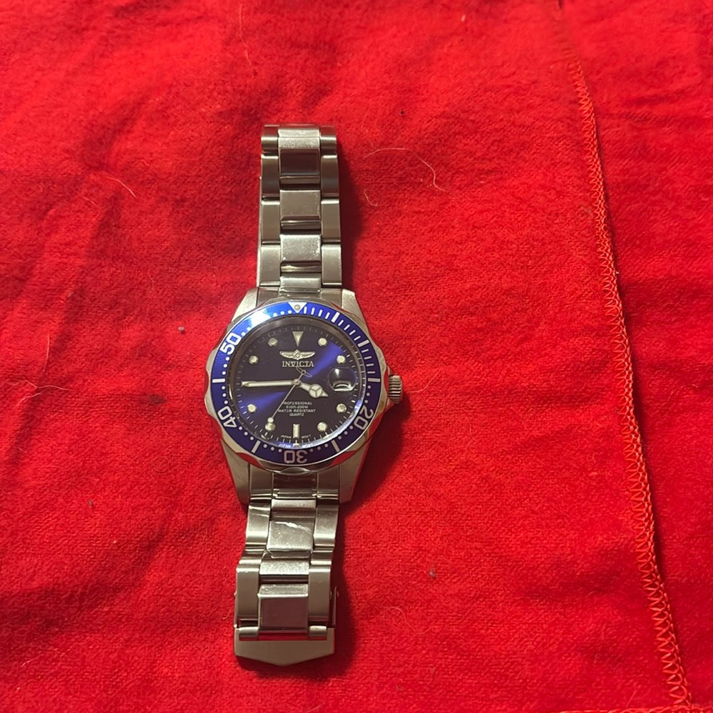 Men’s watch case size 37.5 bracelett band case thicknesses 10mm left hand users.